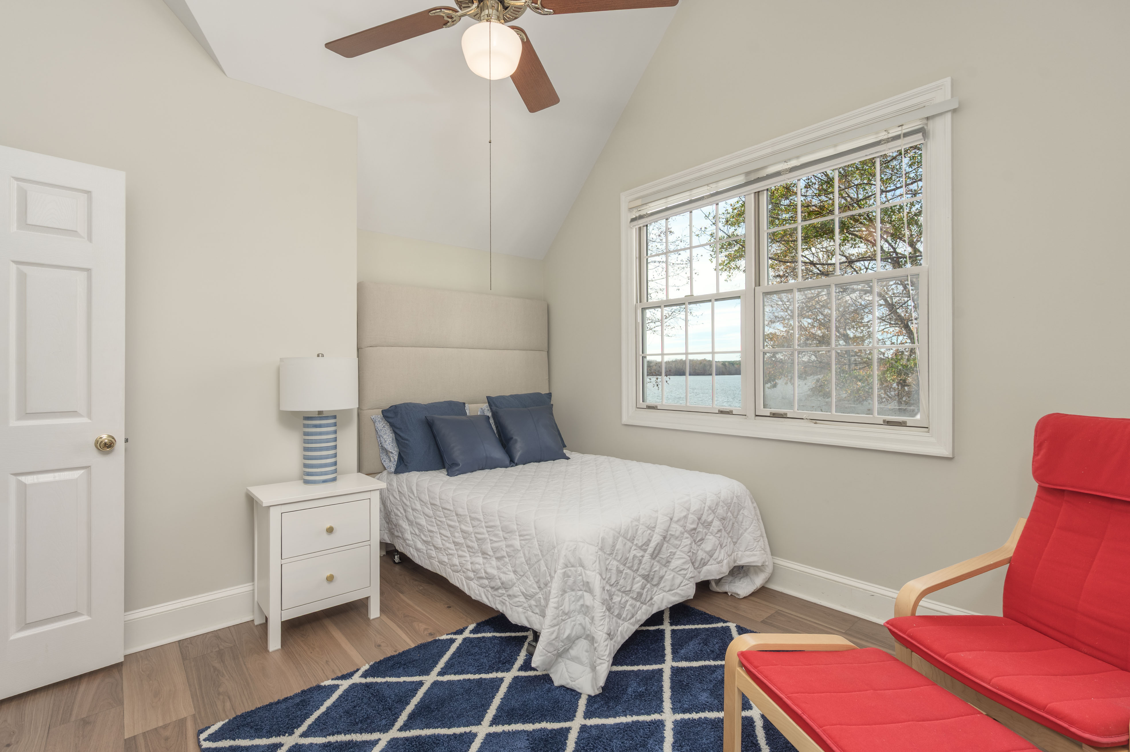 1571 Snug Harbor Drive image 23